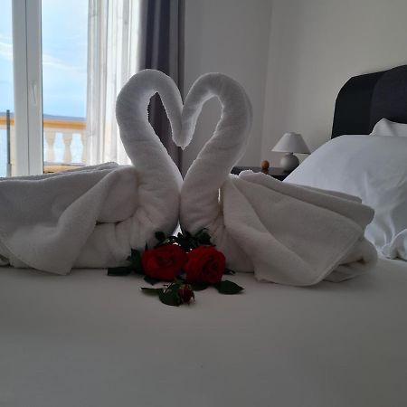 Charlene Appartement Karlobag Buitenkant foto