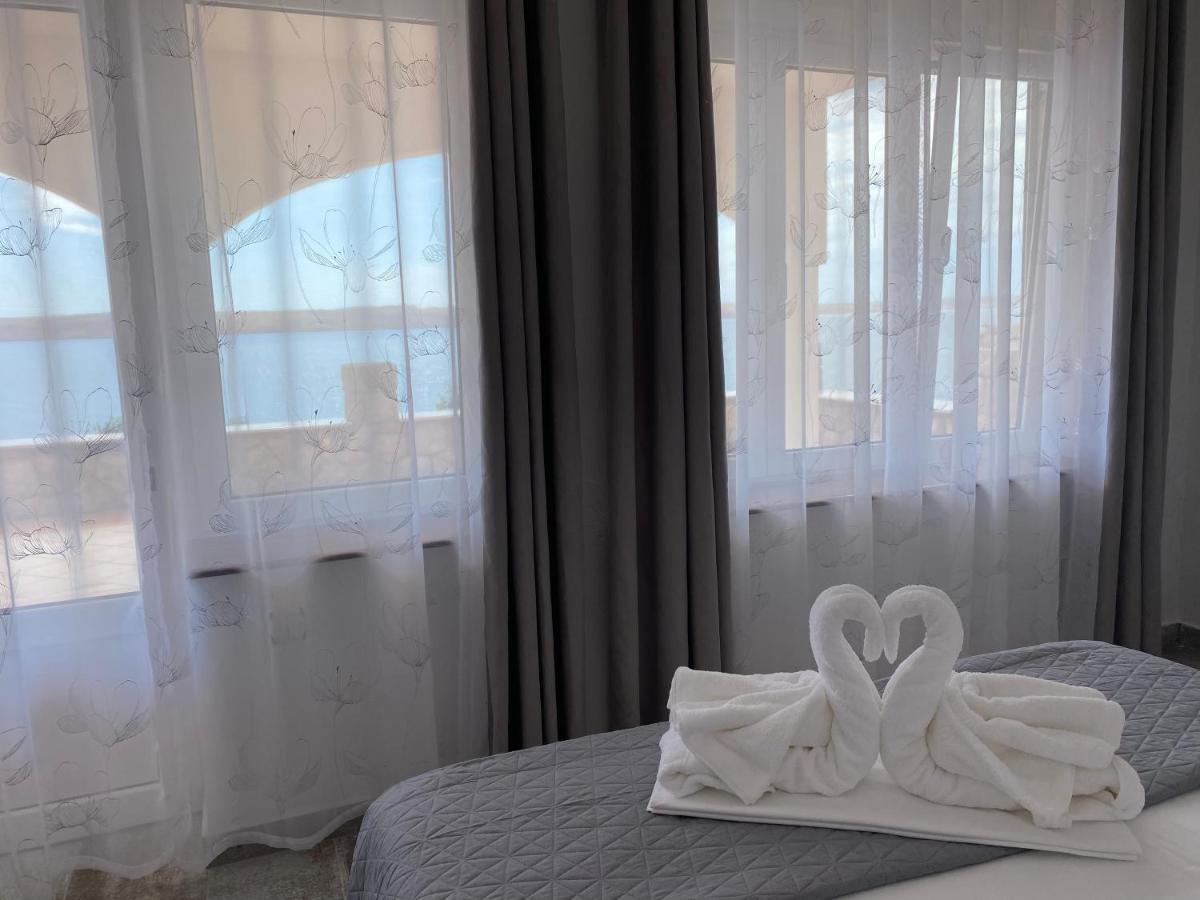Charlene Appartement Karlobag Buitenkant foto