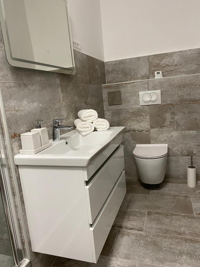 Charlene Appartement Karlobag Buitenkant foto