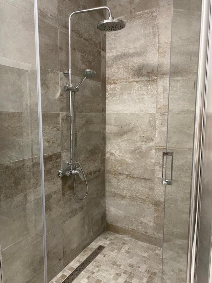 Charlene Appartement Karlobag Buitenkant foto